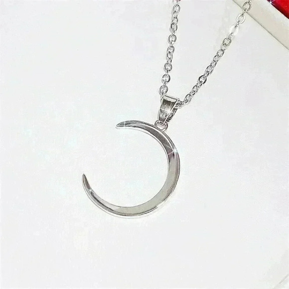 NEW 14k Gold Plated Silver Half Moon Necklace - Picture 1 of 5